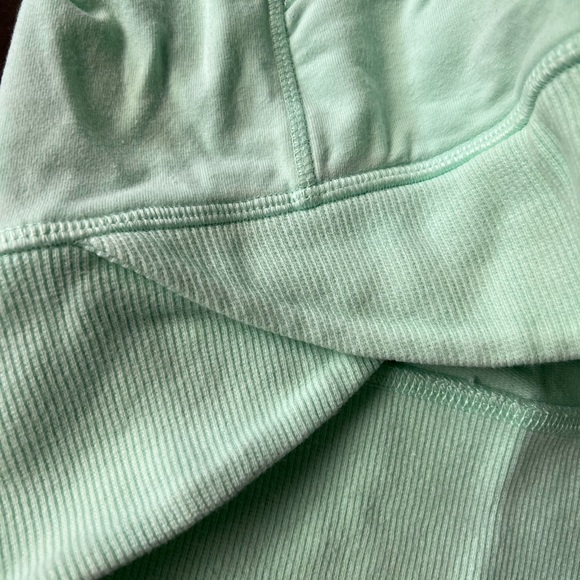 Perfect for Spring! Lululemon pullover cowl neck mint green sz 10 sold out - Picture 8 of 11